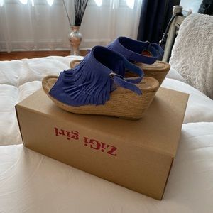 Minnie tonka suede wedge shoe
